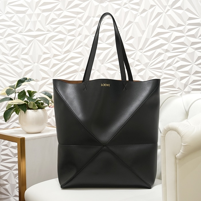 ロエベ パズル フォルド トート エクストララージ シャイニーカーフ ブラック B933Q18X01