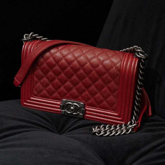 シャネル ボーイシャネル ハンドバッグ シャイニー グレインド カーフスキン レッド A67086