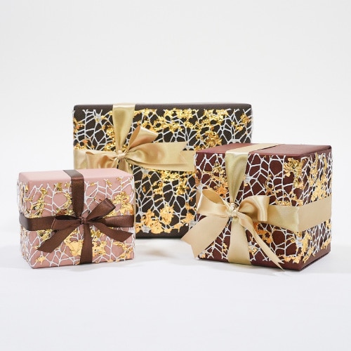 クリスマスラッピングを無料で承っております