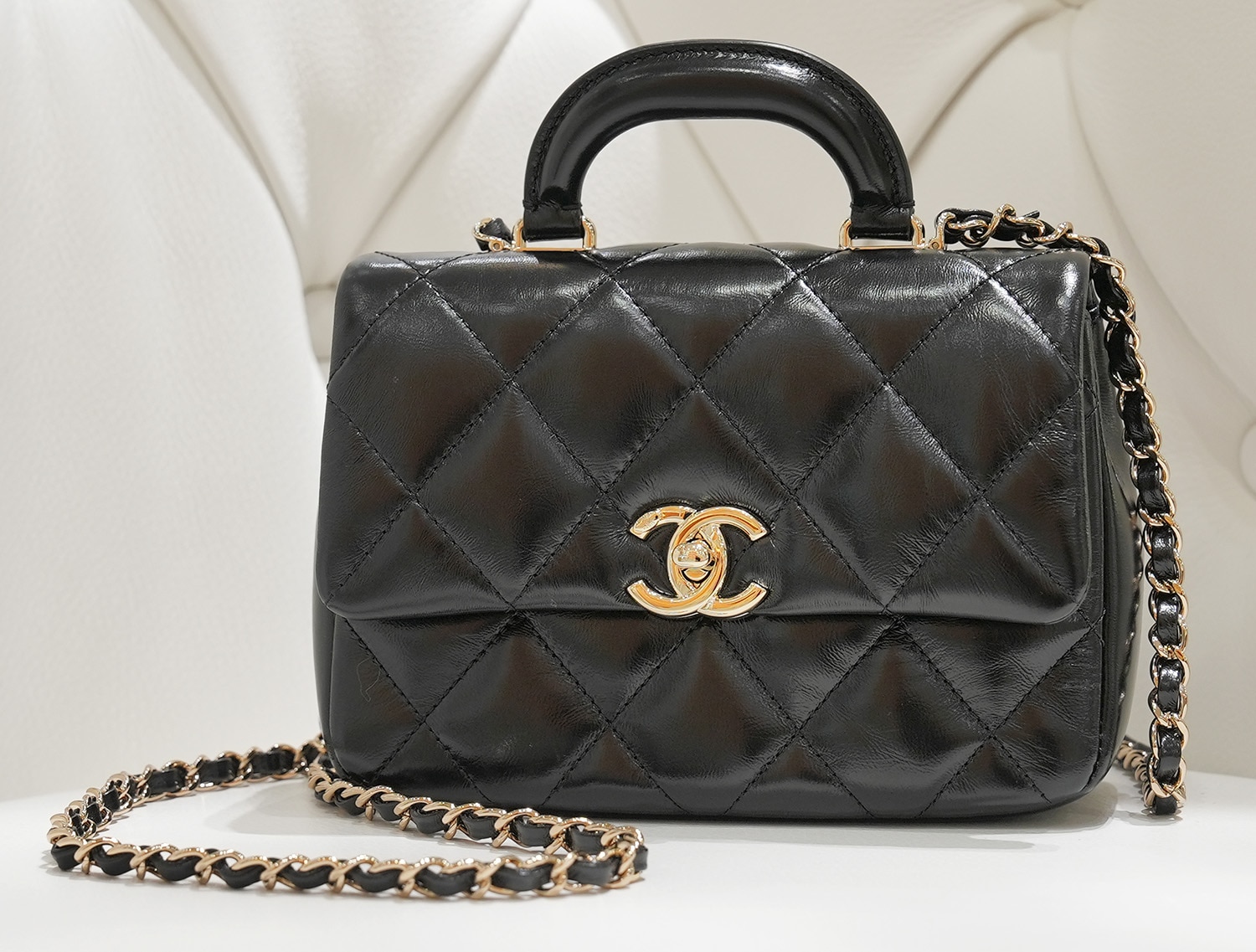 CHANEL シャネル ミニフラップ バッグ ラムスキン ブラック AS4543 B14863 94305
