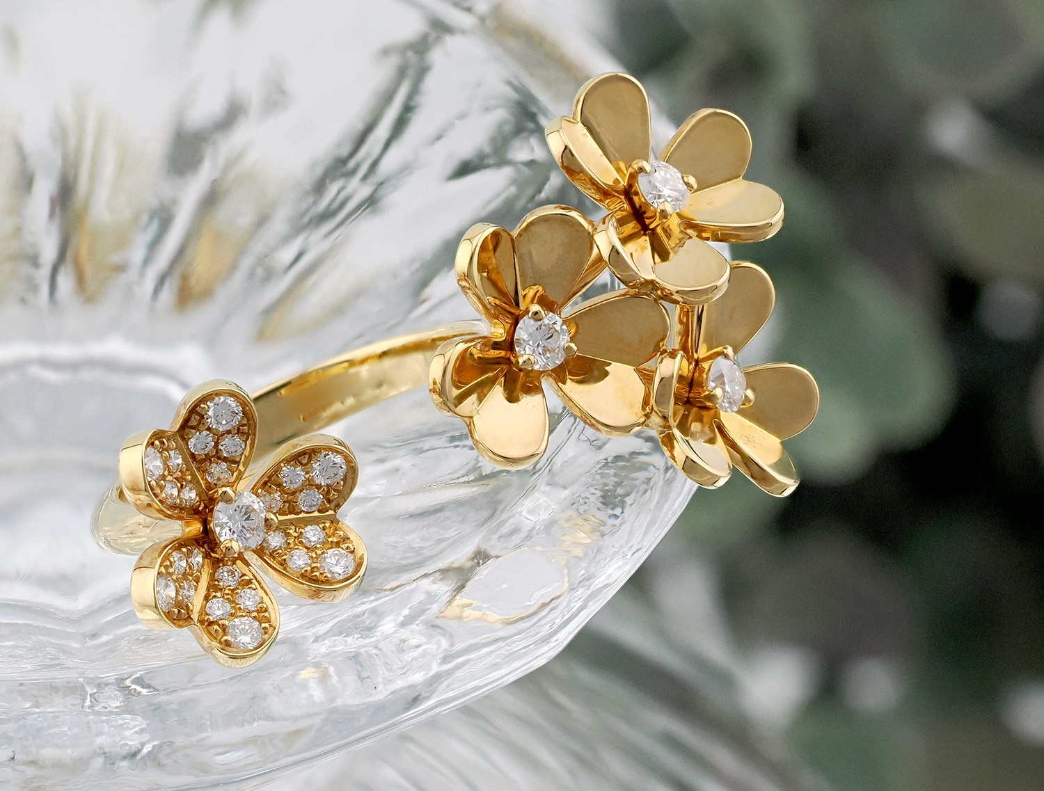 Van Cleef & Arpels ヴァン クリーフ&アーペル フリヴォル アントレ レ ドア リング イエローゴールド ダイヤモンド VCARP3W551