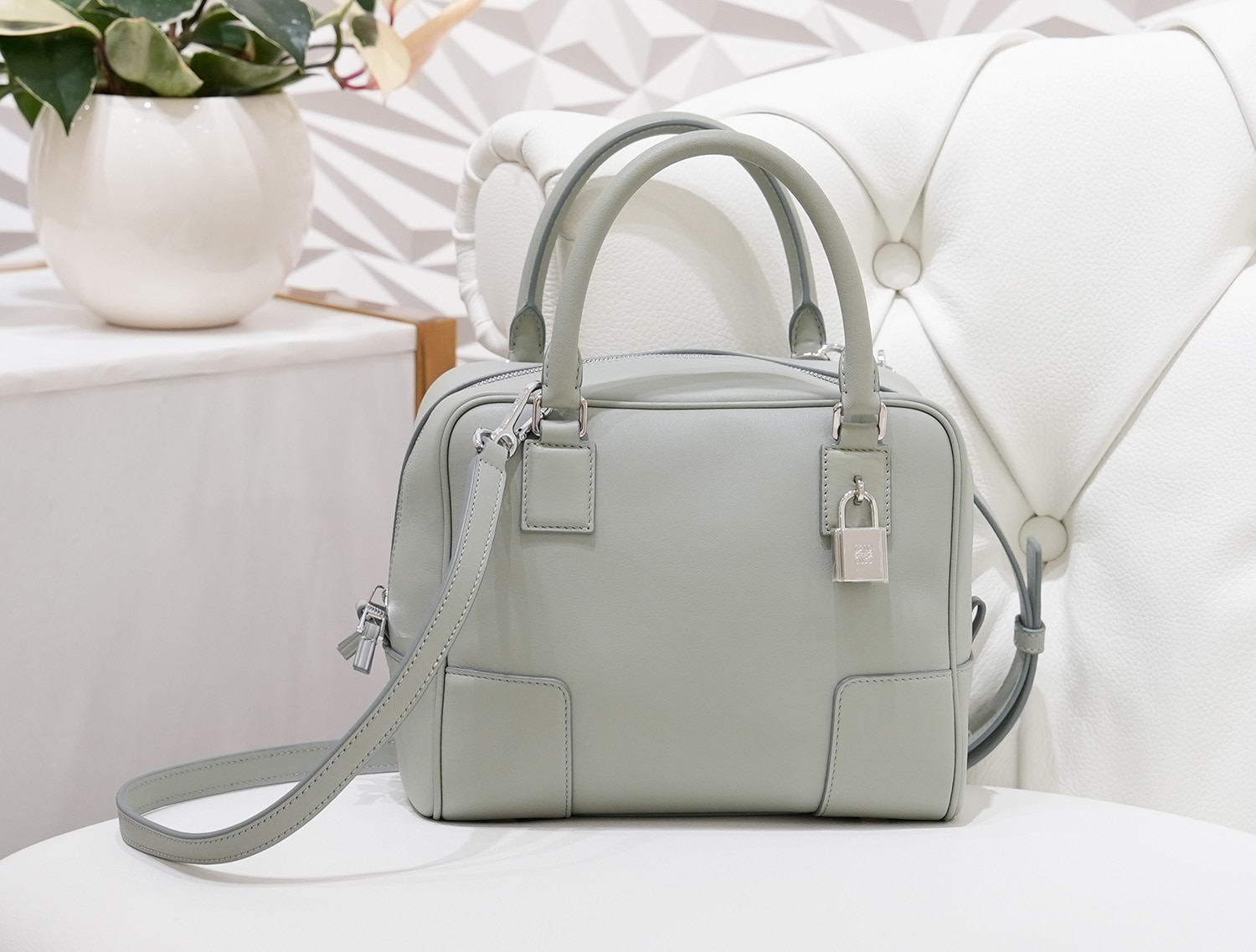 LOEWE ロエベ アマソナ ハンドバッグ A039N10X03