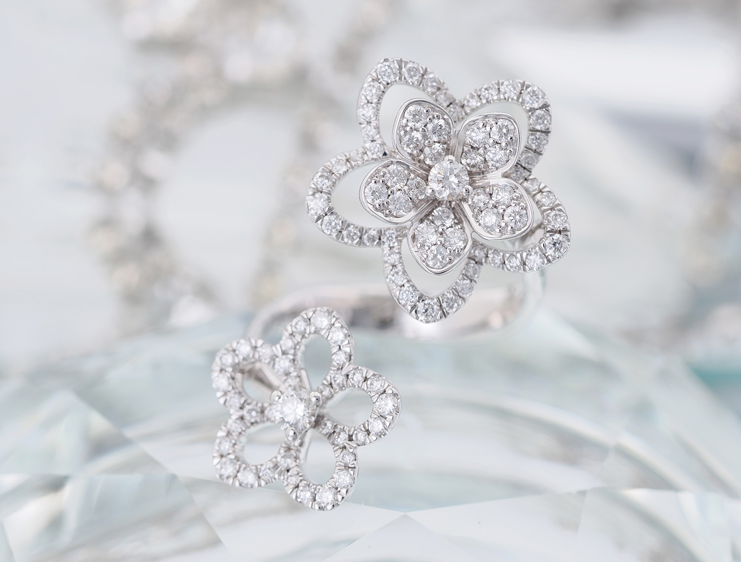 GRAFF グラフ ワイルドフラワー ダブル リング ホワイトゴールド ダイヤモンド 9号 RGR842