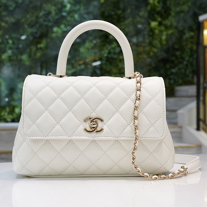 CHANEL  シャネル マトラッセ　ココハンドル24　ホワイト
