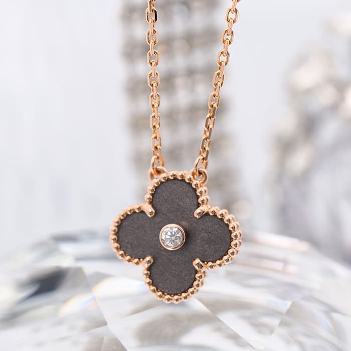 Van Cleef & Arpels ヴァン クリーフ&アーペル アルハンブラ ヴィンテージアルハンブラ ペンダント ネックレス 2023年ホリデー限定 ピンクゴールド シルバーオブシディアン ダイヤモンド VCARP9T000 2
