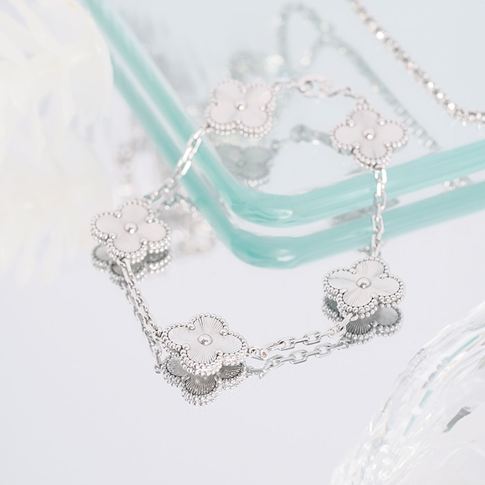 Van Cleef & Arpels ヴァン クリーフ&アーペル アルハンブラ ヴィンテージ アルハンブラ ブレスレット 5モチーフ ホワイトゴールド ギョーシェ VCARP9XE00 2