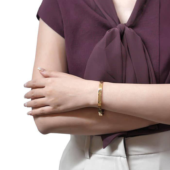 CARTIER カルティエ ラブ ブレスレット オープン バングル イエローゴールド 19号 14