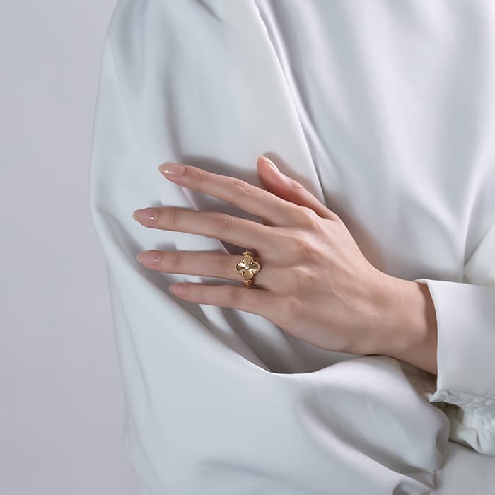 Van Cleef & Arpels ヴァン クリーフ&アーペル アルハンブラ ヴィンテージアルハンブラ リング イエローゴールド アゲート ダイヤモンド 7号 VCARPGV147 14