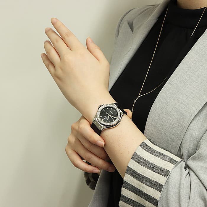 HUBLOT ウブロ クラシック 565.NX.1470.LR.1204 28