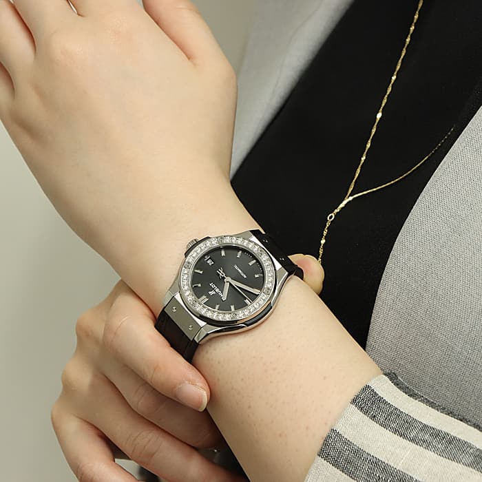 HUBLOT ウブロ クラシック 565.NX.1470.LR.1204 29