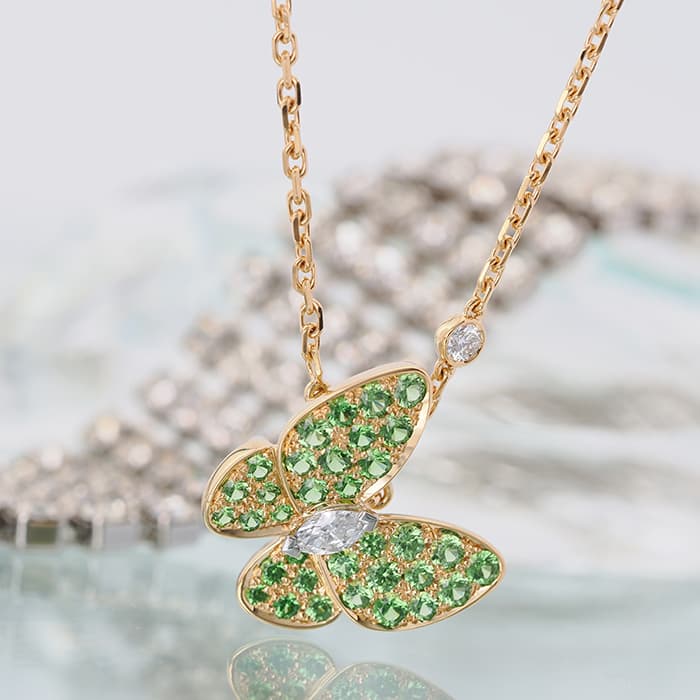 Van Cleef & Arpels ヴァン クリーフ&アーペル ドゥ パピヨン ペンダント ネックレス イエローゴールド ツァボライトガーネット ダイヤモンド VCAR06W700 2