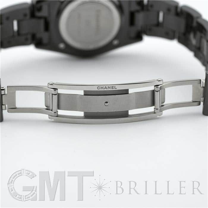 CHANEL シャネル J12 クォーツ 33mm H5701 ブラックセラミック 9