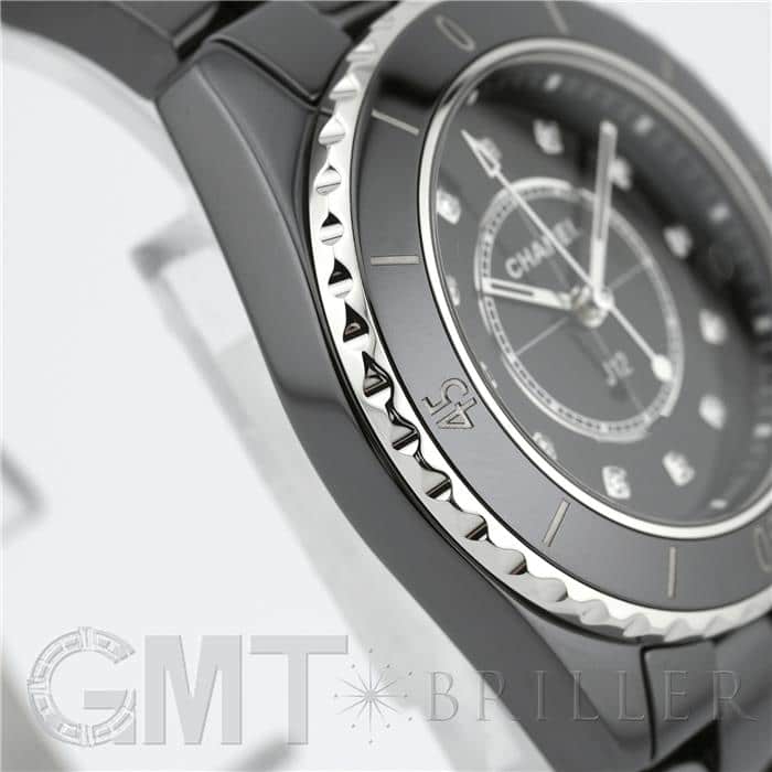 CHANEL シャネル J12 クォーツ 33mm H5701 ブラックセラミック 23
