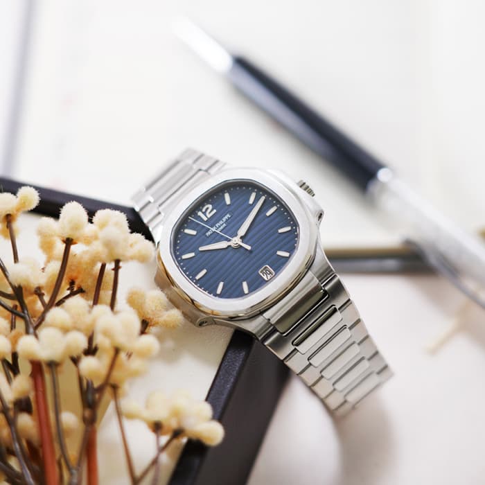 PATEK PHILIPPEパテック・フィリップ ノーチラス 7118/1A-001 2