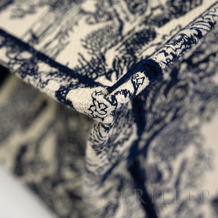 CHRISTIAN DIOR クリスチャン ディオール ブックトート バッグ ラージ トワル ドゥ ジュイ エンブロイダリー M1286ZTDT_M34I 20