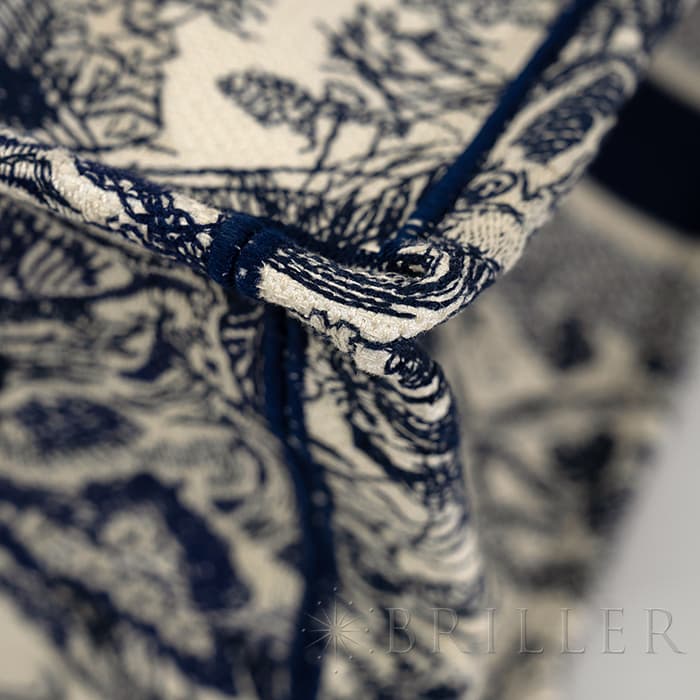 CHRISTIAN DIOR クリスチャン ディオール ブックトート バッグ ラージ トワル ドゥ ジュイ エンブロイダリー M1286ZTDT_M34I 21