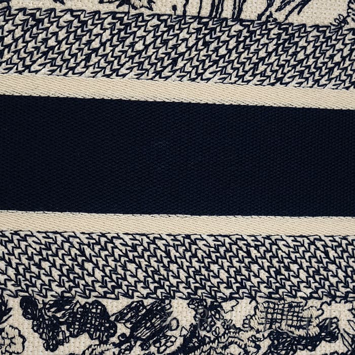 CHRISTIAN DIOR クリスチャン ディオール ブックトート バッグ ラージ トワル ドゥ ジュイ エンブロイダリー M1286ZTDT_M34I 24