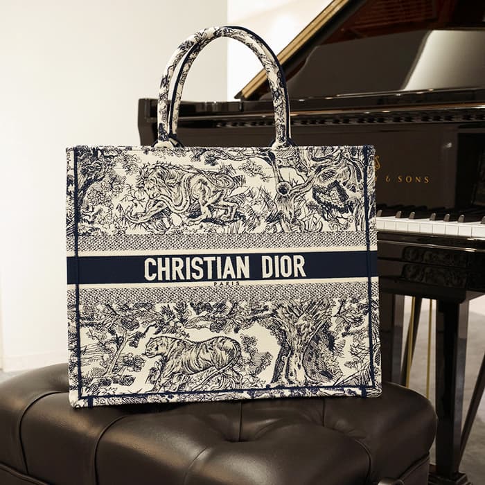 CHRISTIAN DIOR クリスチャン ディオール ブックトート バッグ ラージ トワル ドゥ ジュイ エンブロイダリー M1286ZTDT_M34I 2