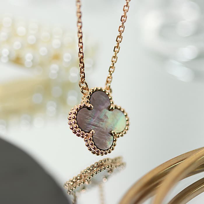 Van Cleef & Arpels ヴァン クリーフ&アーペル ヴィンテージ アルハンブラ ペンダント VCARP4KK00 2