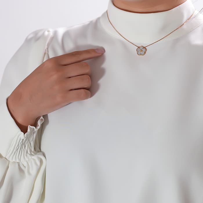 Van Cleef & Arpels ヴァン クリーフ&アーペル ラッキー ラッキー スプリング ペンダント ネックレス プラムブロッサム  ローズゴールド マザーオブパール VCARP9X100 14