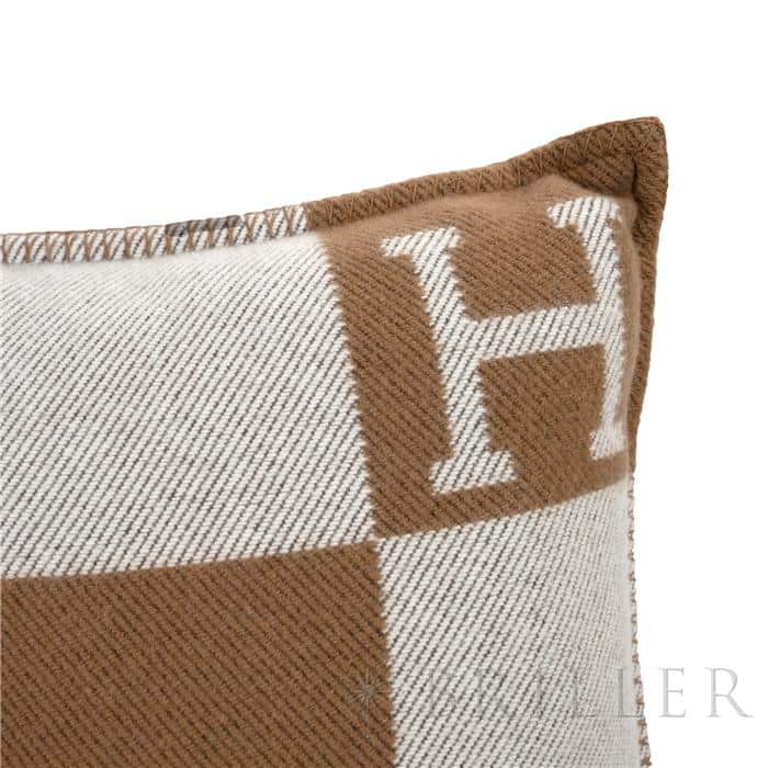 HERMES エルメス クッション アヴァロン PM エクリュ / キャラメル 12