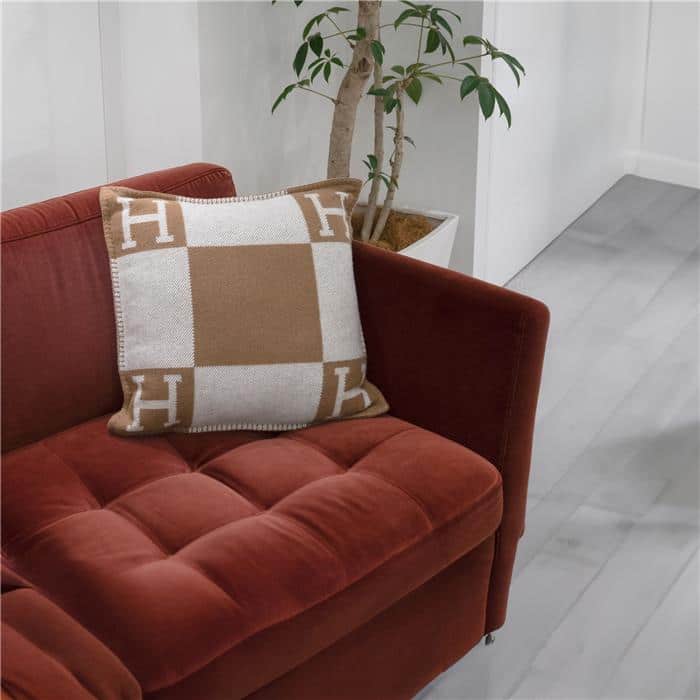 HERMES エルメス クッション アヴァロン PM エクリュ / キャラメル 28