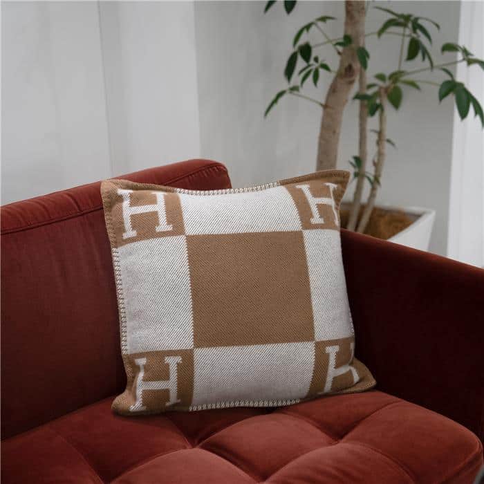 HERMES エルメス クッション アヴァロン PM エクリュ / キャラメル 2