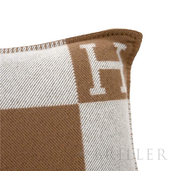 HERMES エルメス クッション アヴァロン PM エクリュ / キャラメル 6