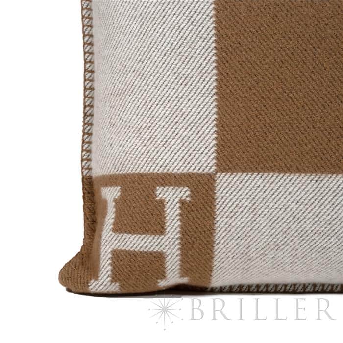 HERMES エルメス クッション アヴァロン PM エクリュ / キャラメル 8