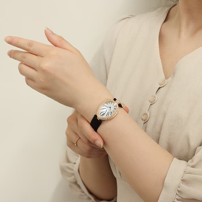 BREGUET ブレゲ クイーン・オブ・ネイプルズ ミニ ホワイトMOP 8928BR/5W/844 DD0D 29