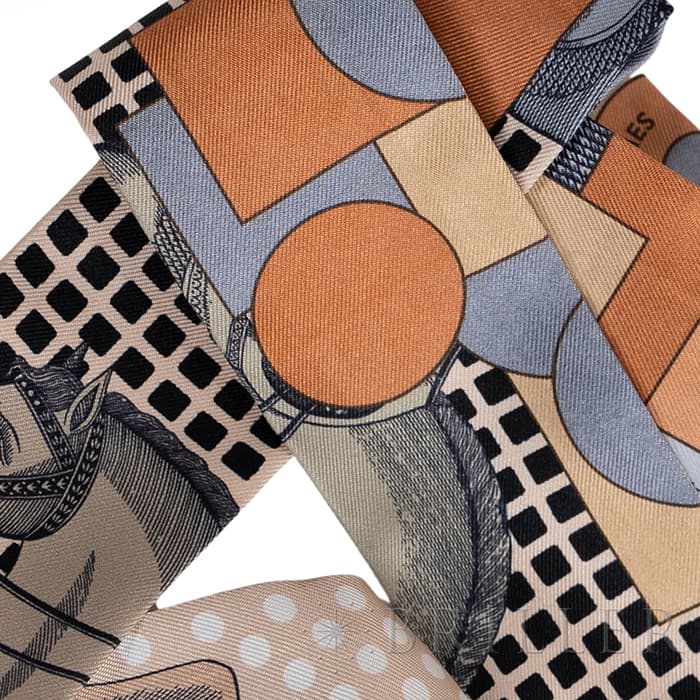 HERMES エルメス ツイリー カヴァリエ・アン・フォルム ベージュ / グレー / テラコッタ 11