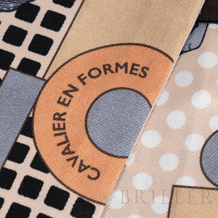 HERMES エルメス ツイリー カヴァリエ・アン・フォルム ベージュ / グレー / テラコッタ 18