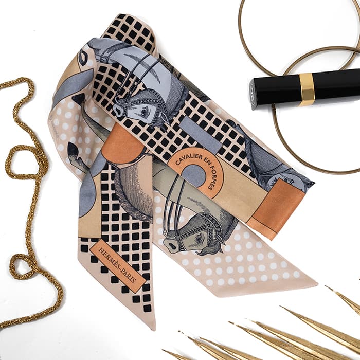 HERMES エルメス ツイリー カヴァリエ・アン・フォルム ベージュ / グレー / テラコッタ 2