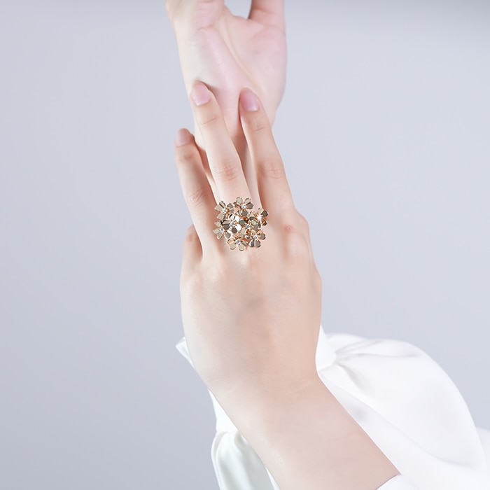 Van Cleef & Arpels ヴァン クリーフ&アーペル フリヴォル リング 8フラワー イエローゴールド ダイヤモンド 13号 VCARB67700 14