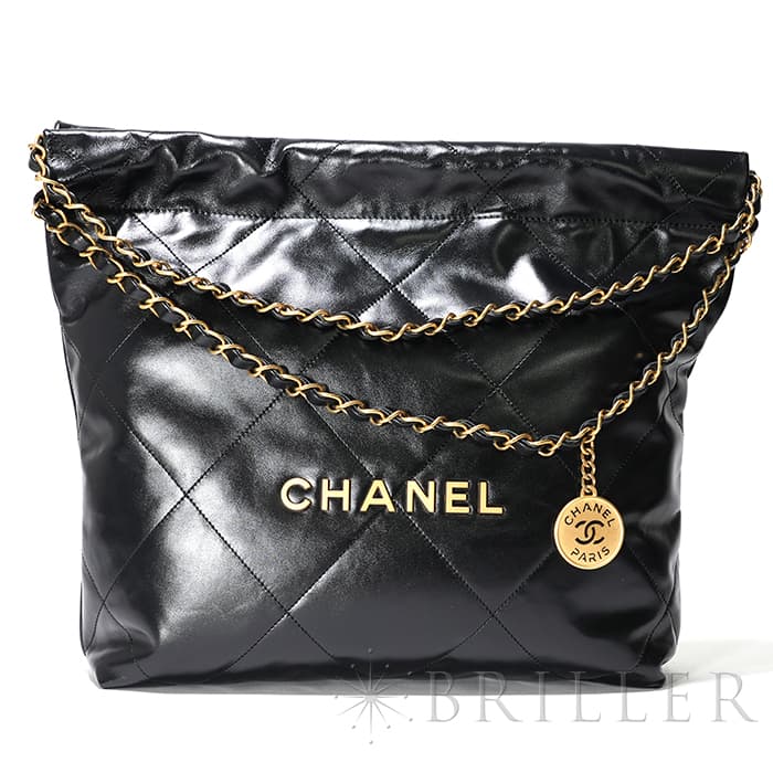 Chanel 22 スモール ハンドバッグ、シャイニー カーフスキン 、ブラック — ファッション | CHANEL シャネル