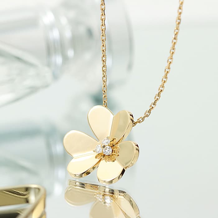 Van Cleef & Arpels ヴァン クリーフ&アーペル フリヴォル フリヴォル ペンダント ラージモデル VCARC96800 イエローゴールド 2