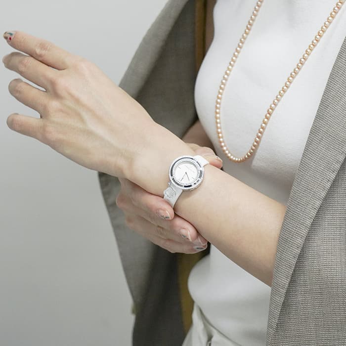 Van Cleef & Arpels ヴァン クリーフ&アーペル チャームウォッチ VCARO29A00 29