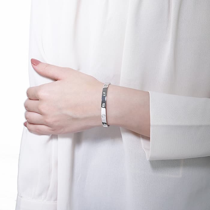 CARTIER カルティエ ラブ ブレスレット クラシックモデル ホワイトゴールド  6ダイヤモンド 17号 14