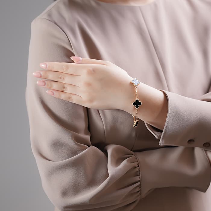 Van Cleef & Arpels ヴァン クリーフ&アーペル ヴィンテージ アルハンブラ ブレスレット 5モチーフ イエローゴールド オニキス VCARA41300 14