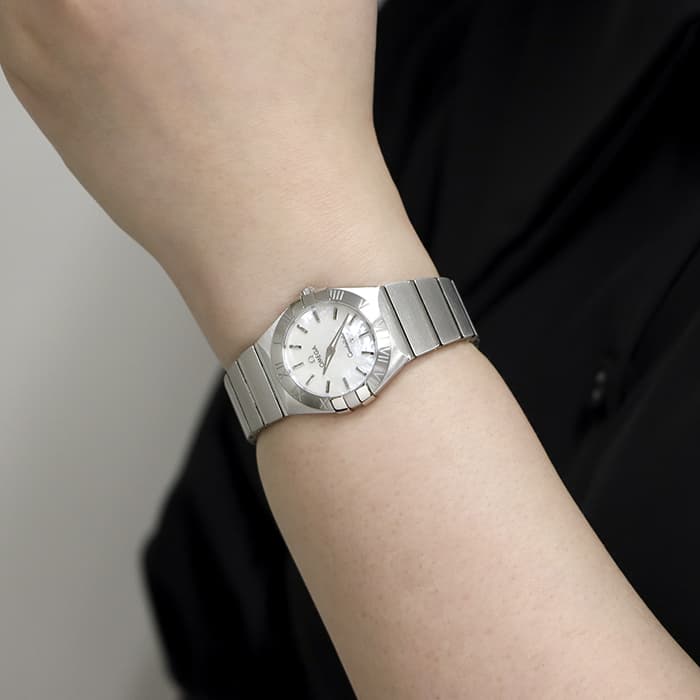 OMEGA オメガ コンステレーション クォーツ 27MM 123.10.27.60.05.001 ホワイトシェル 28