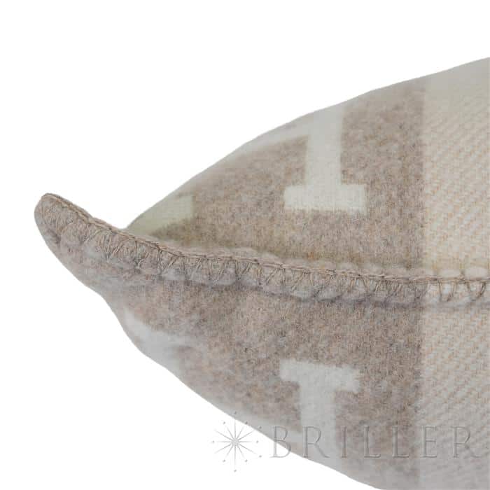 HERMES エルメス クッション アヴァロンIII PM ココ・カモミール H102666M 28 19