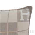 HERMES エルメス クッション アヴァロンIII PM ココ・カモミール H102666M 28 6