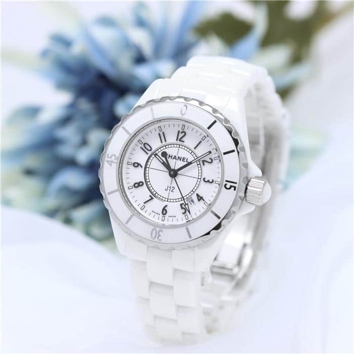 中古)CHANEL シャネル J12 H0968 ホワイトセラミック 33mm（商品ID：3717013773858）詳細ページ | レディース腕時計の販売買取|BRILLER  ロレックス、カルティエ、シャネル、オメガなど人気の高級ブランド腕時計