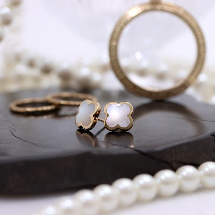 Van Cleef & Arpels ヴァン クリーフ&アーペル ピュアアルハンブラ ピアス VCARA38800 2