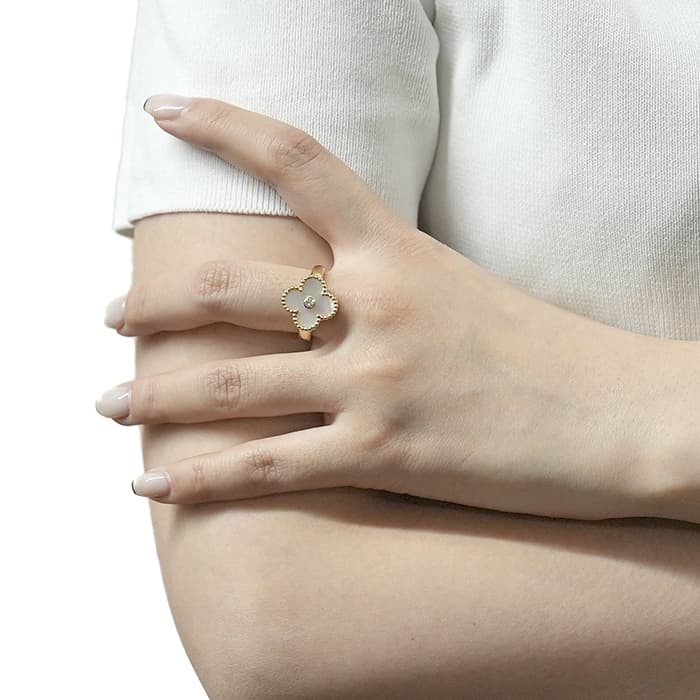 Van Cleef & Arpels ヴァン クリーフ&アーペル アルハンブラ ヴィンテージアルハンブラ リング イエローゴールド マザーオブパール ダイヤモンド VCARA41152 13