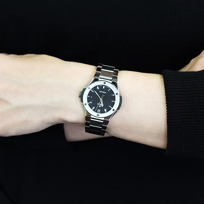 新品 Hublot ウブロ クラシック フュージョンチタニウム ブレスレット ブラック 33mm 585 Nx 1170 Nx 商品id 2717008887929 詳細ページ レディース腕時計の販売買取 Briller ロレックス カルティエ シャネル オメガなど人気の高級ブランド腕時計